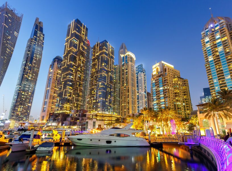 shutterstock_2185105579-ER